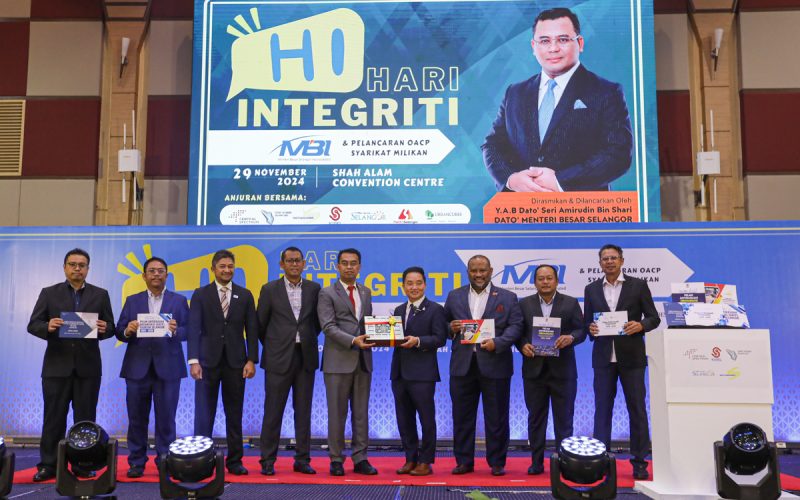 EXCO Kerajaan Tempatan dan Pelancongan merasmikan Program Sambutan Hari Integriti Kumpulan MBI dan Pelancaran Pelan Anti Rasuah Organisasi Syarikat Milikan MBI 2024 di Pusat Konvensyen Shah Alam (SACC), Shah Alam pada 29 November 2024. Foto HAFIZ OTHMAN/MEDIA SELANGOR